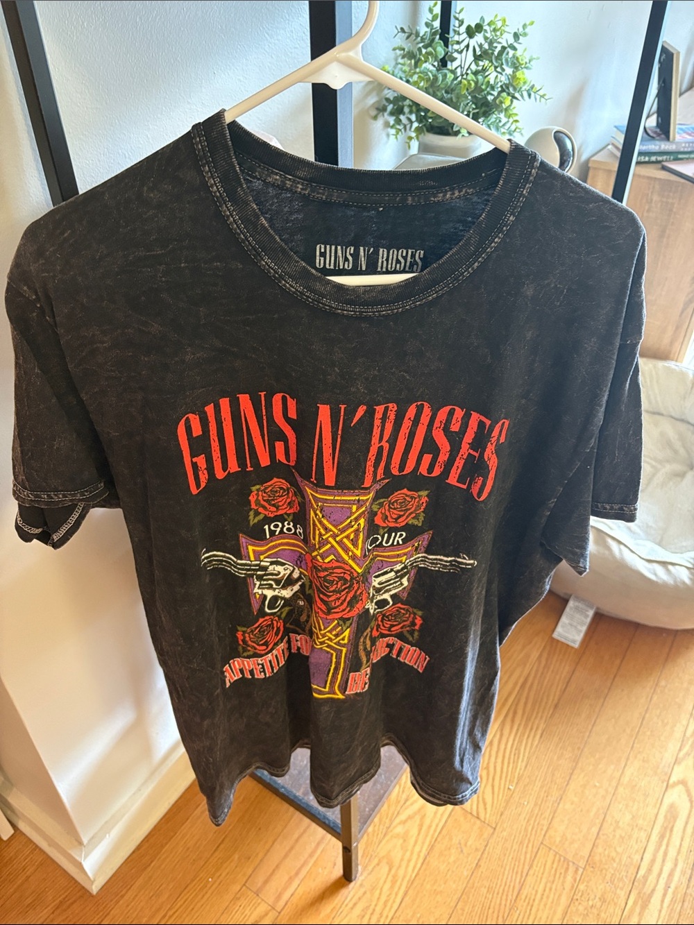 Guns N Roses graphic tee